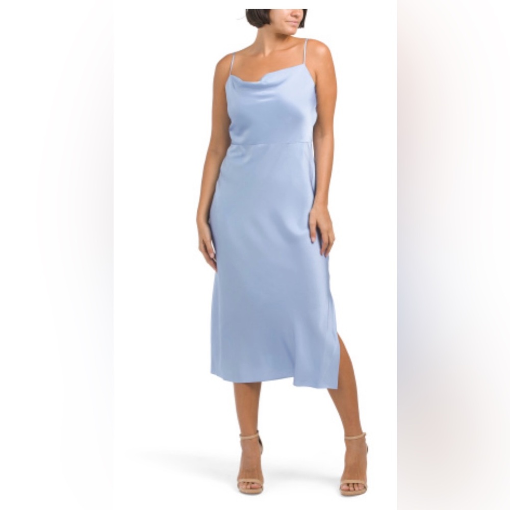 VINCE COWL NECK SLIP DRESS 👗 COLOR BLUE BRAND 
New With Tags 🏷️
Size 10